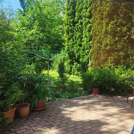 Kis Haz Az Erdo Mellett - Little House Next To The Forest Appartement Balatonakarattya